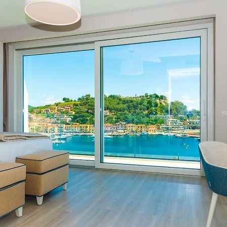 Hotel Plaza Porto Azzurro Εξωτερικό φωτογραφία