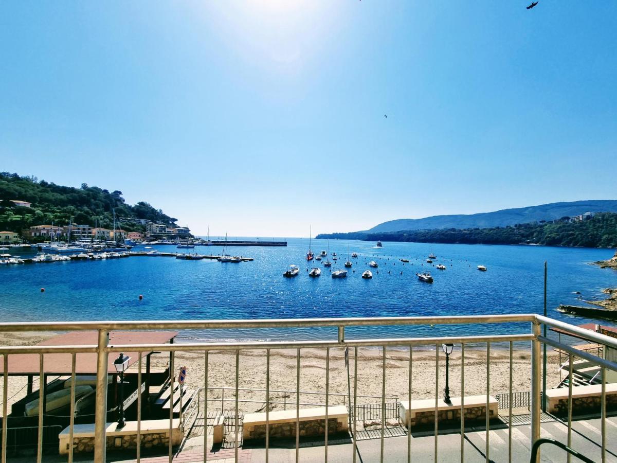 Hotel Plaza Porto Azzurro Εξωτερικό φωτογραφία