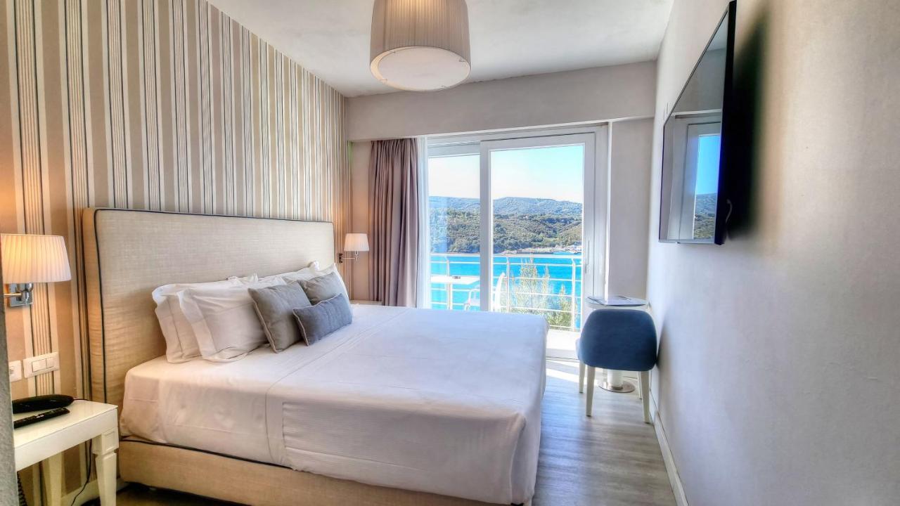 Hotel Plaza Porto Azzurro Εξωτερικό φωτογραφία