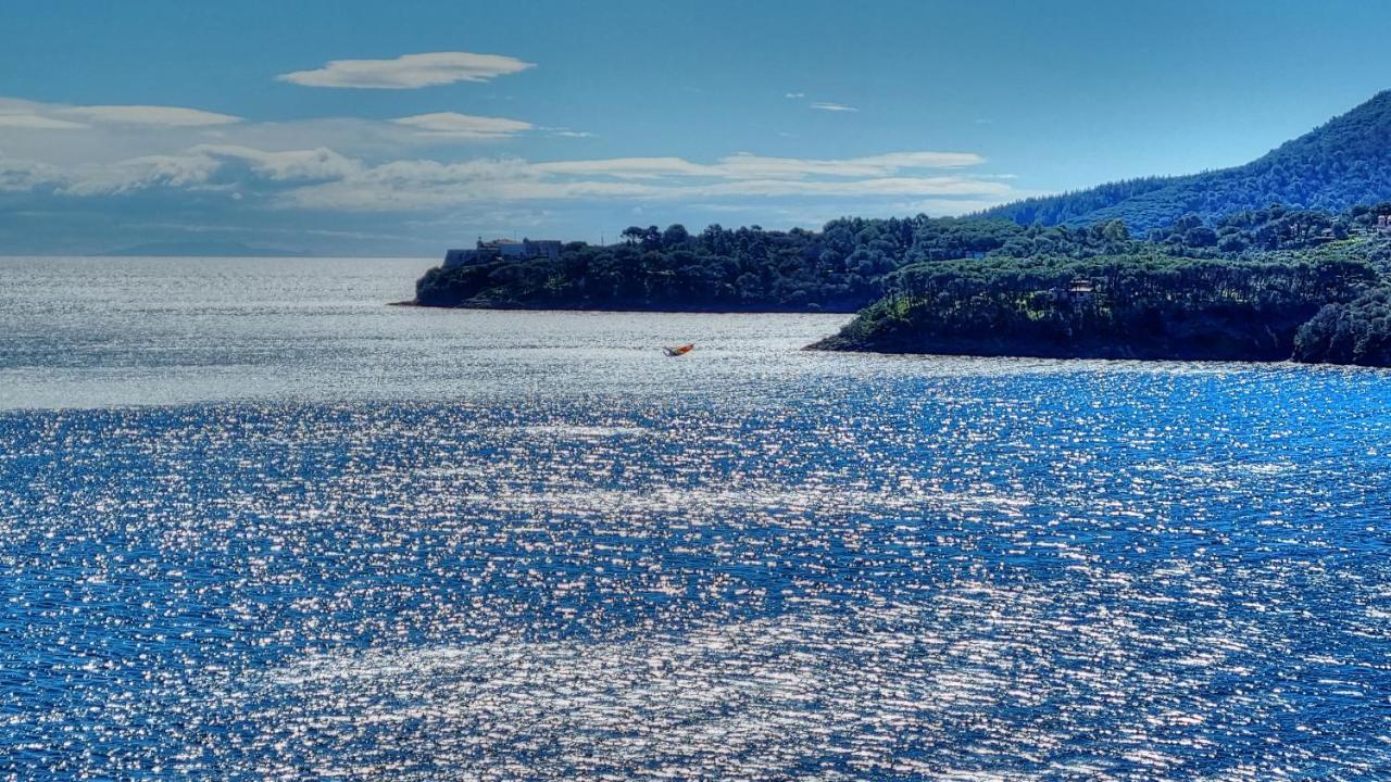 Hotel Plaza Porto Azzurro Εξωτερικό φωτογραφία
