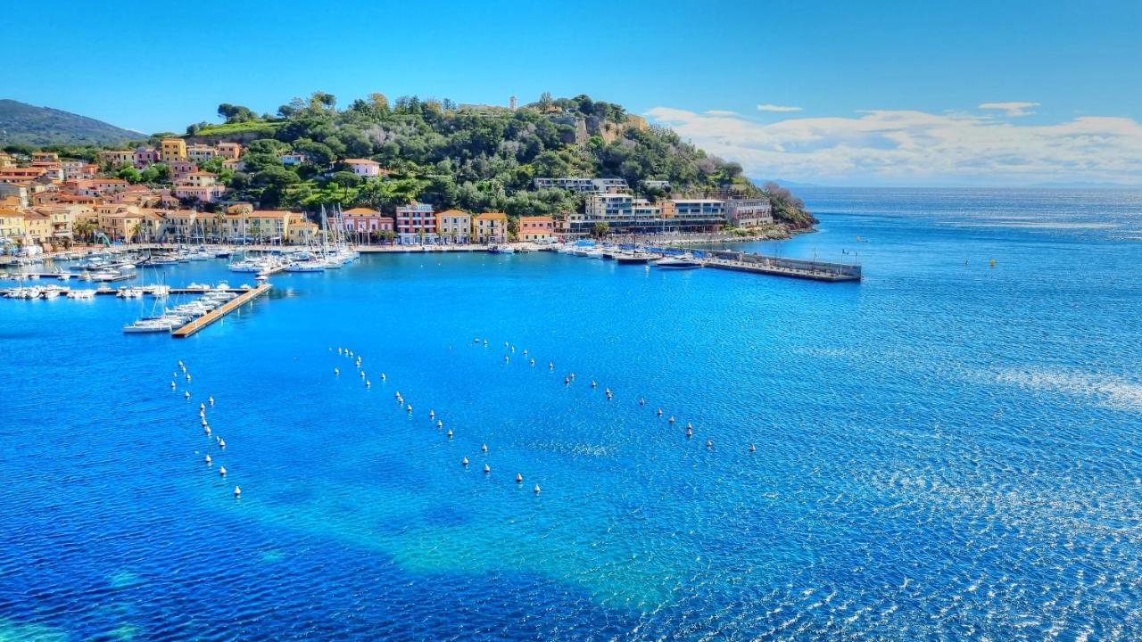 Hotel Plaza Porto Azzurro Εξωτερικό φωτογραφία