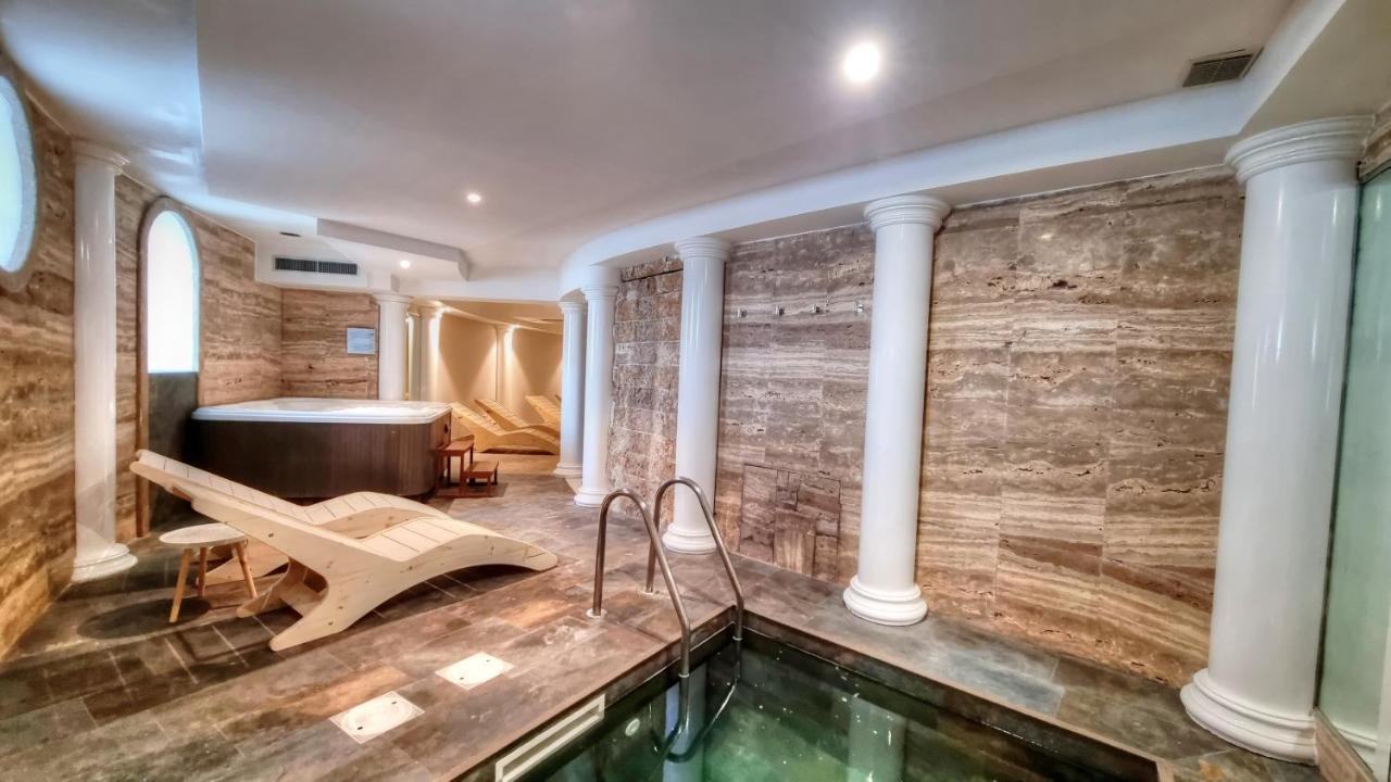 Hotel Plaza Porto Azzurro Εξωτερικό φωτογραφία