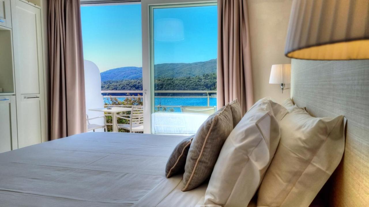 Hotel Plaza Porto Azzurro Εξωτερικό φωτογραφία