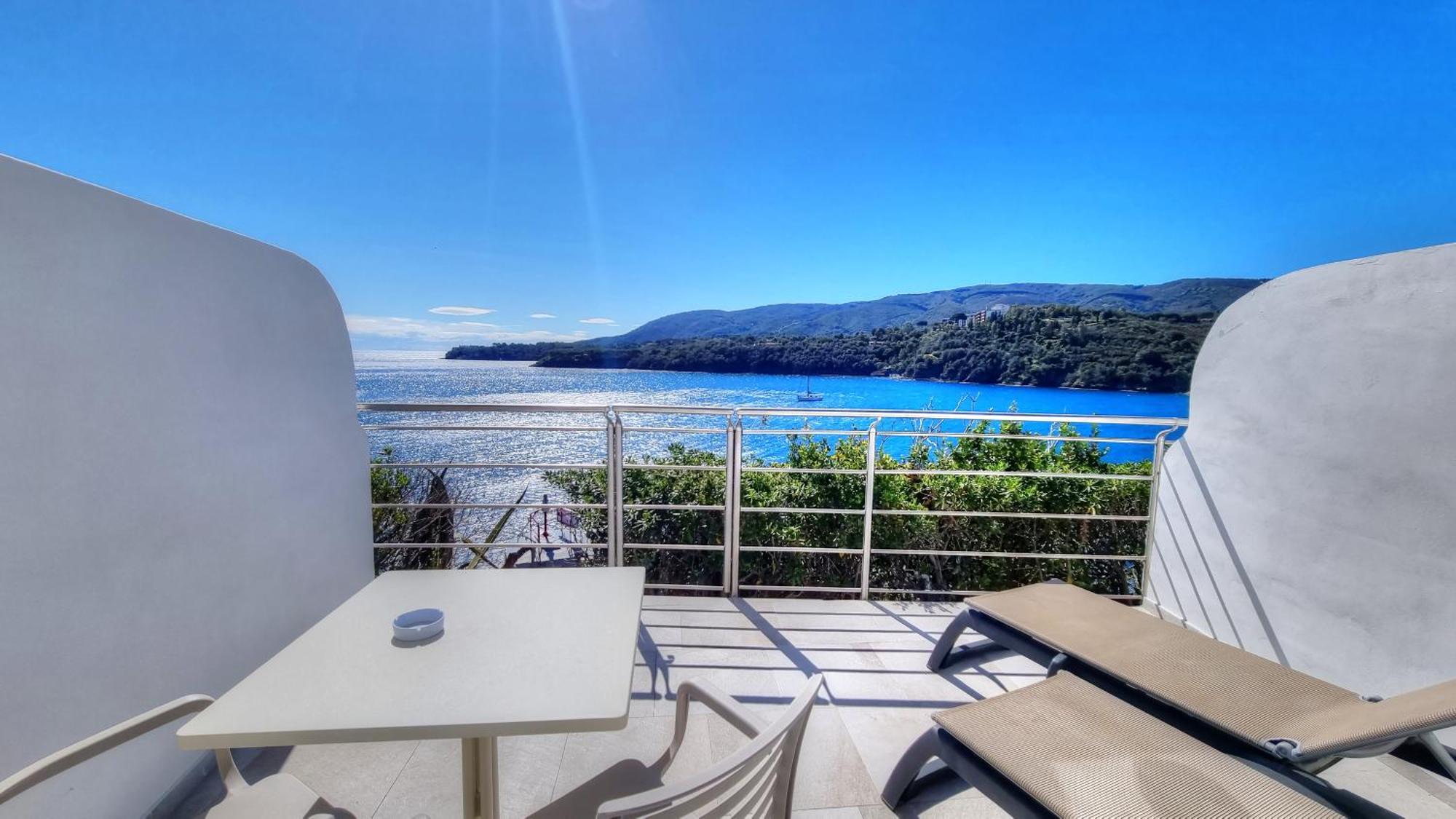 Hotel Plaza Porto Azzurro Δωμάτιο φωτογραφία