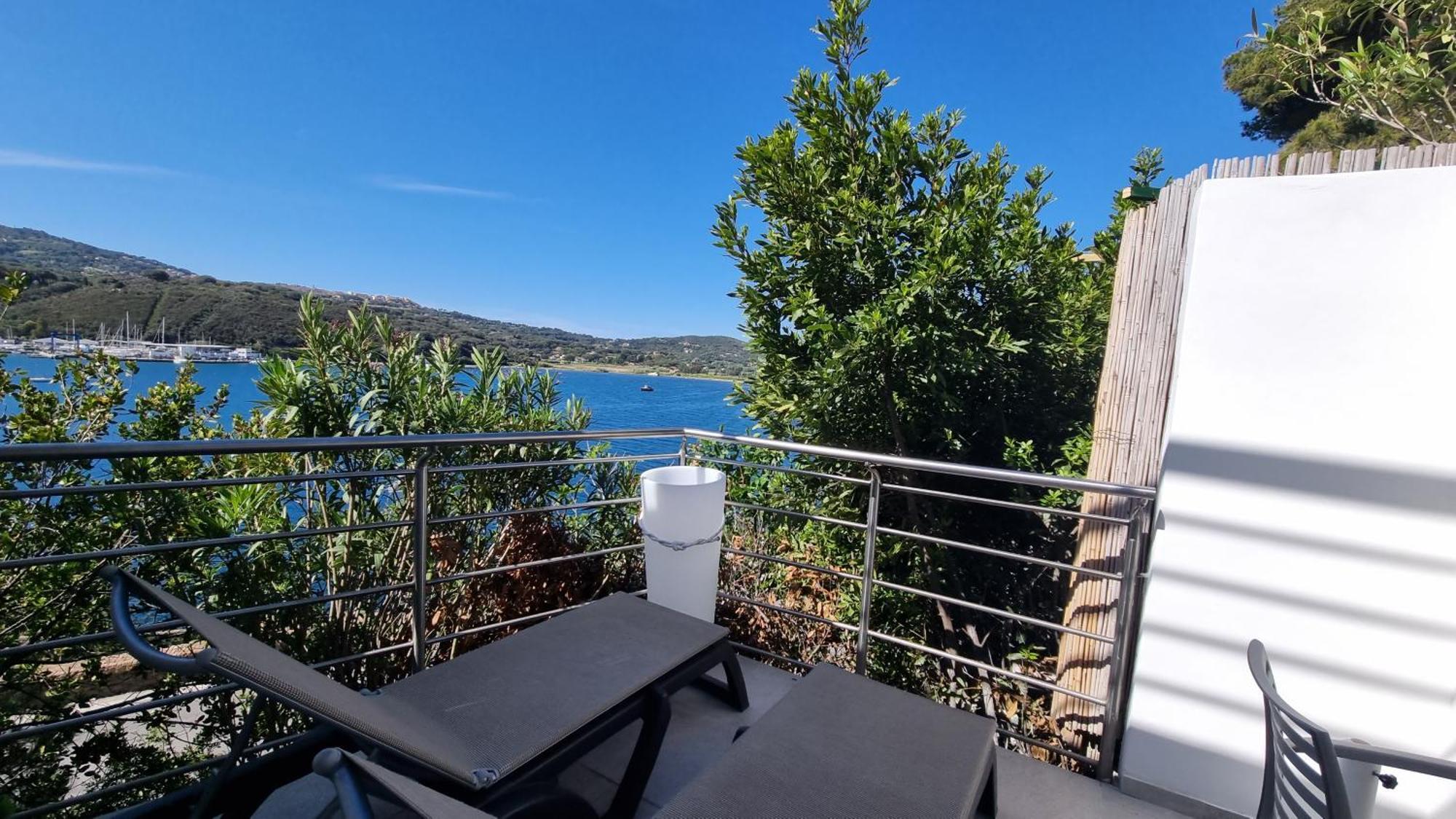 Hotel Plaza Porto Azzurro Δωμάτιο φωτογραφία