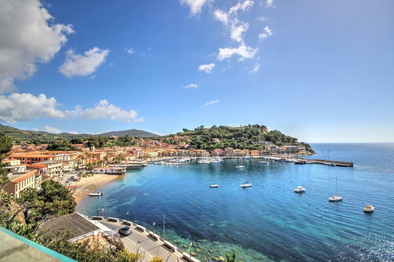 Hotel Plaza Porto Azzurro Εξωτερικό φωτογραφία