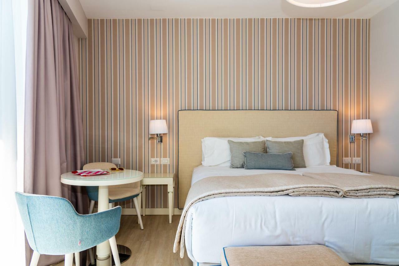 Hotel Plaza Porto Azzurro Εξωτερικό φωτογραφία