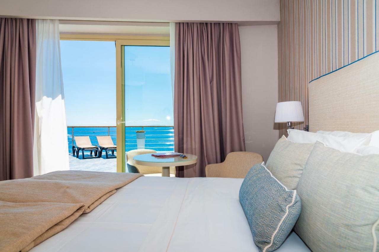 Hotel Plaza Porto Azzurro Εξωτερικό φωτογραφία