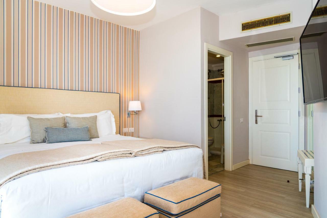 Hotel Plaza Porto Azzurro Εξωτερικό φωτογραφία