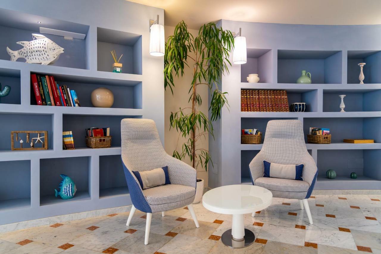 Hotel Plaza Porto Azzurro Εξωτερικό φωτογραφία